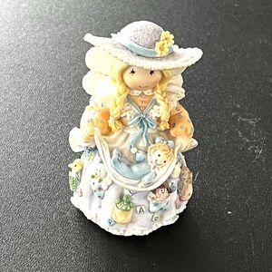 Patterns of Life Claudia Olsen 1995 Enesco Angel Of Children Figurine